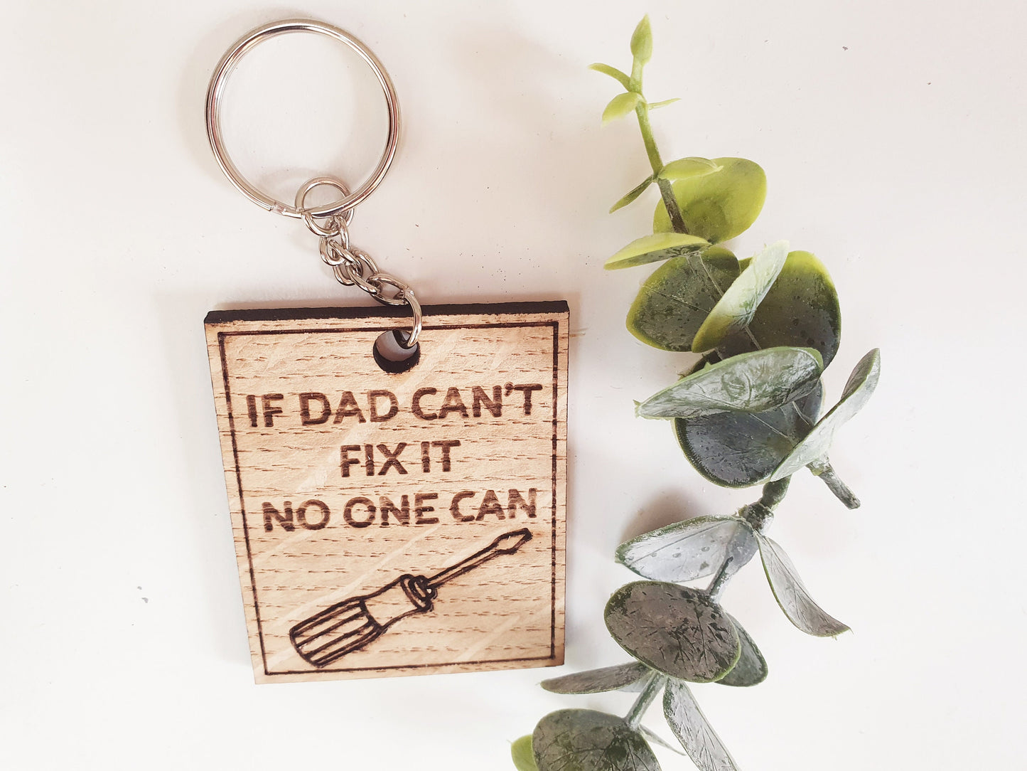 Engraved Oak Wood Dad Keyring – Father's Day Gift