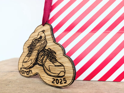 Personalised Runners Christmas Bauble. Personalised Running Tree Decoration. Small Christmas Gift for Runner. Personalised Running Ornament